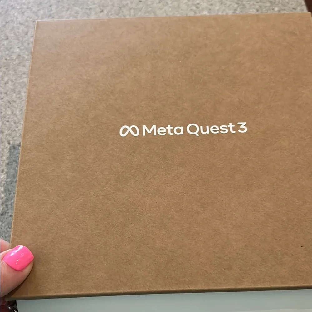 Quest 3 Standalone VR Headset - Brown